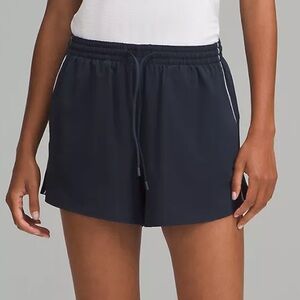 161 Lululemon NWT Court Rival High-Rise Short 3" Raceway true navy Sz 4